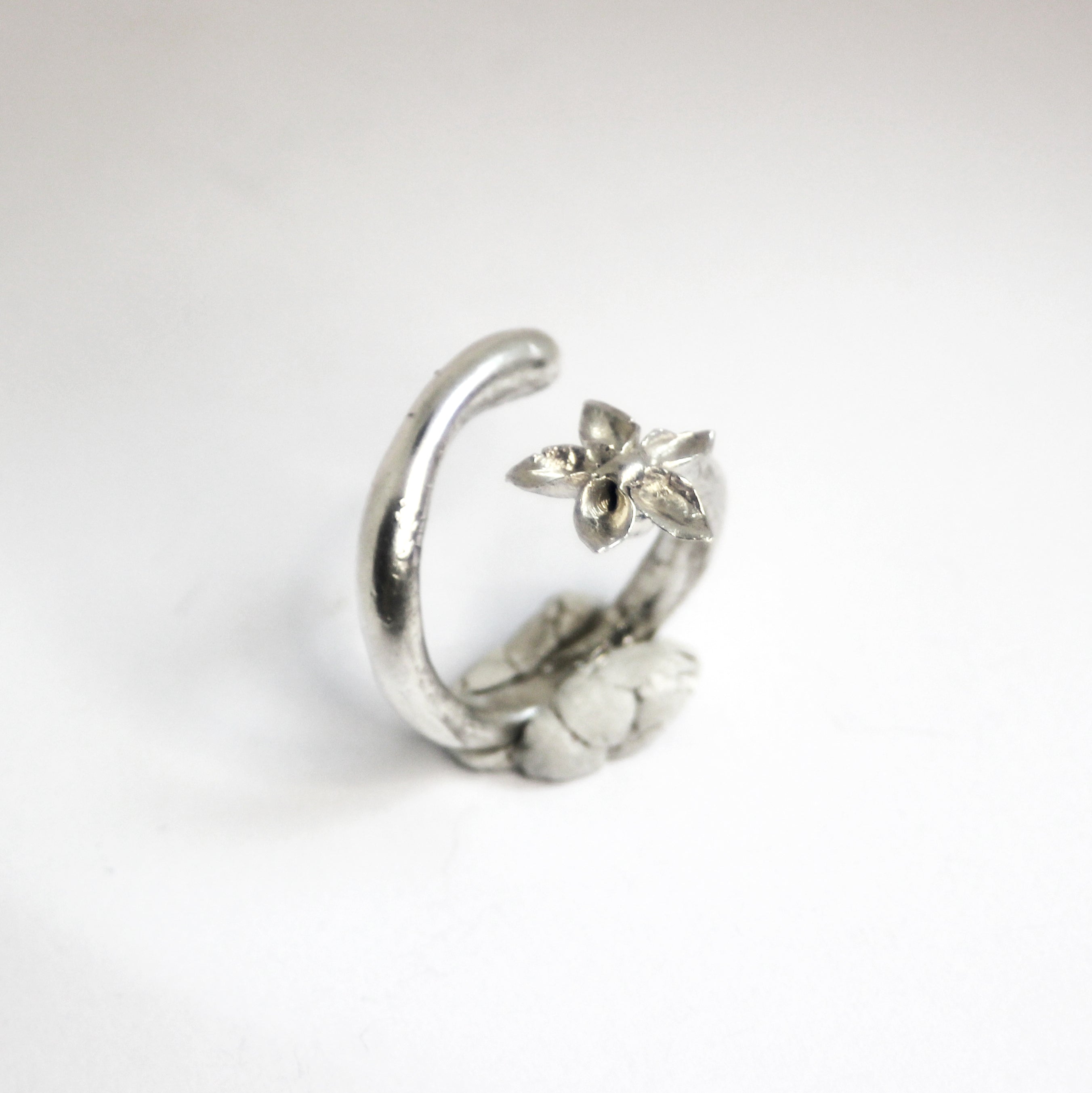 Spiral flower ring in Silver