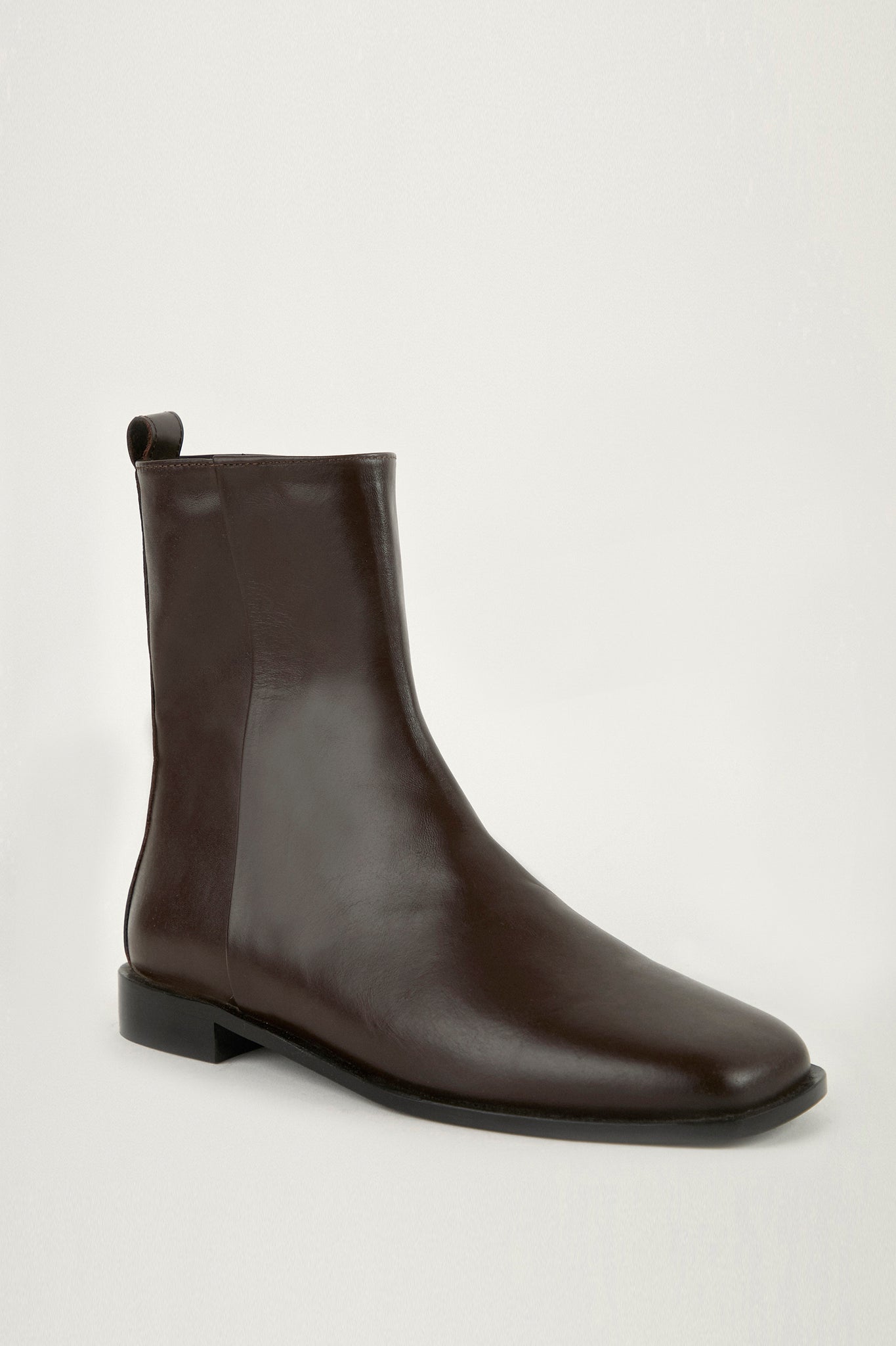 Flat boots dark brown